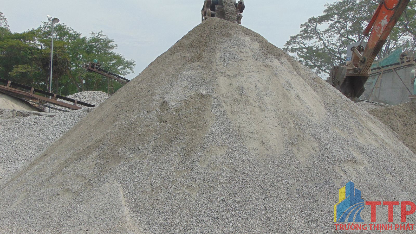 giá đá cấp phối