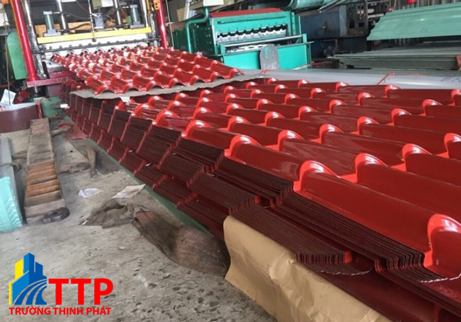 Tôn giả ngói Hòa Phát