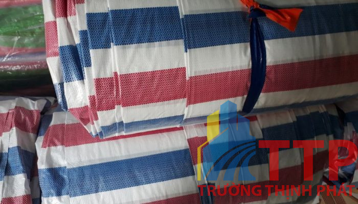 Giá bạt sọc 3 màu mới nhất – chi tiết theo mét và cuộn, mua lẻ & sỉ