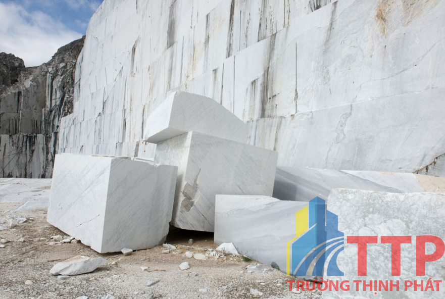 mỏ khai thác đá 04 tại Việt Nam