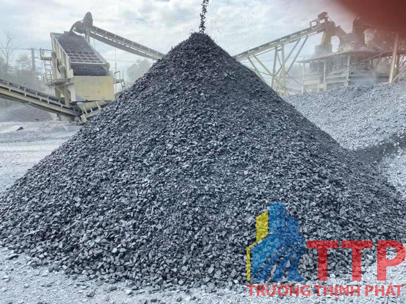 mỏ khai thác đá 04 tại Việt Nam